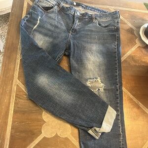 The famous Catherine jeans by Kut available in a hard to find dark wash! Size 14